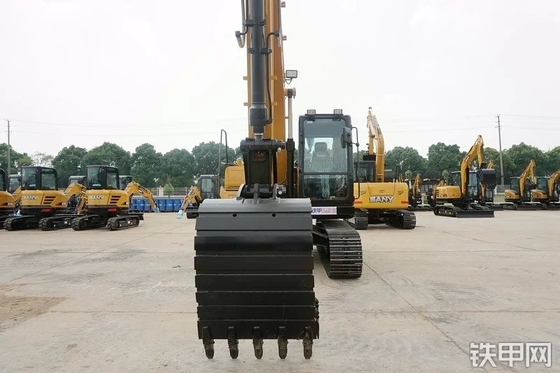 SY135 Tubo di ferro per escavatori per officine di riparazione di macchine e prestazioni eccellenti
