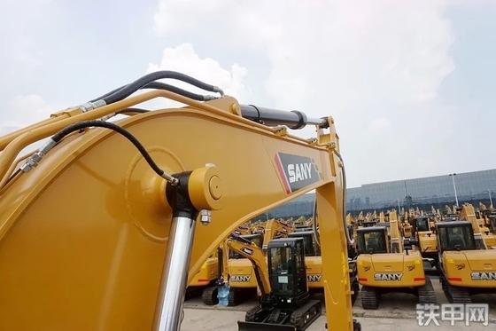 Lavori di costruzione SY135 Tubo di ferro per escavatore per braccio medio e tubo di ritorno dal petrolio