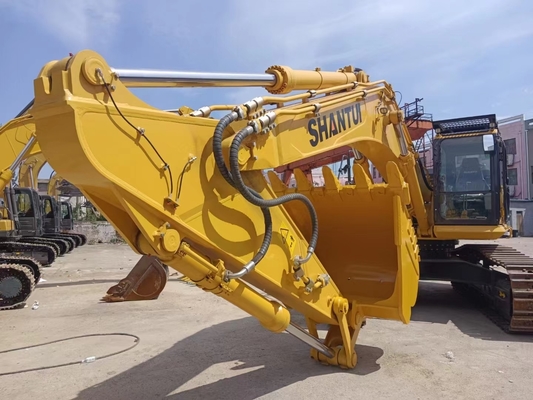 Tubo di acciaio per tubi di cilindro di escavatore SE370 in officine di riparazione di macchine
